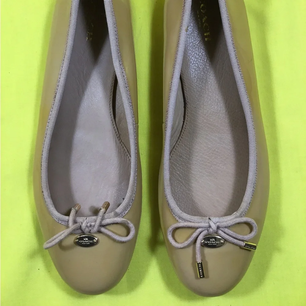 Coach Taupe Patent Leather Ballet Flats with Bow SZ 8